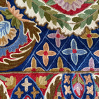 Kashmir Atelier – Zari Medallion Rug (80 x 122 cm)