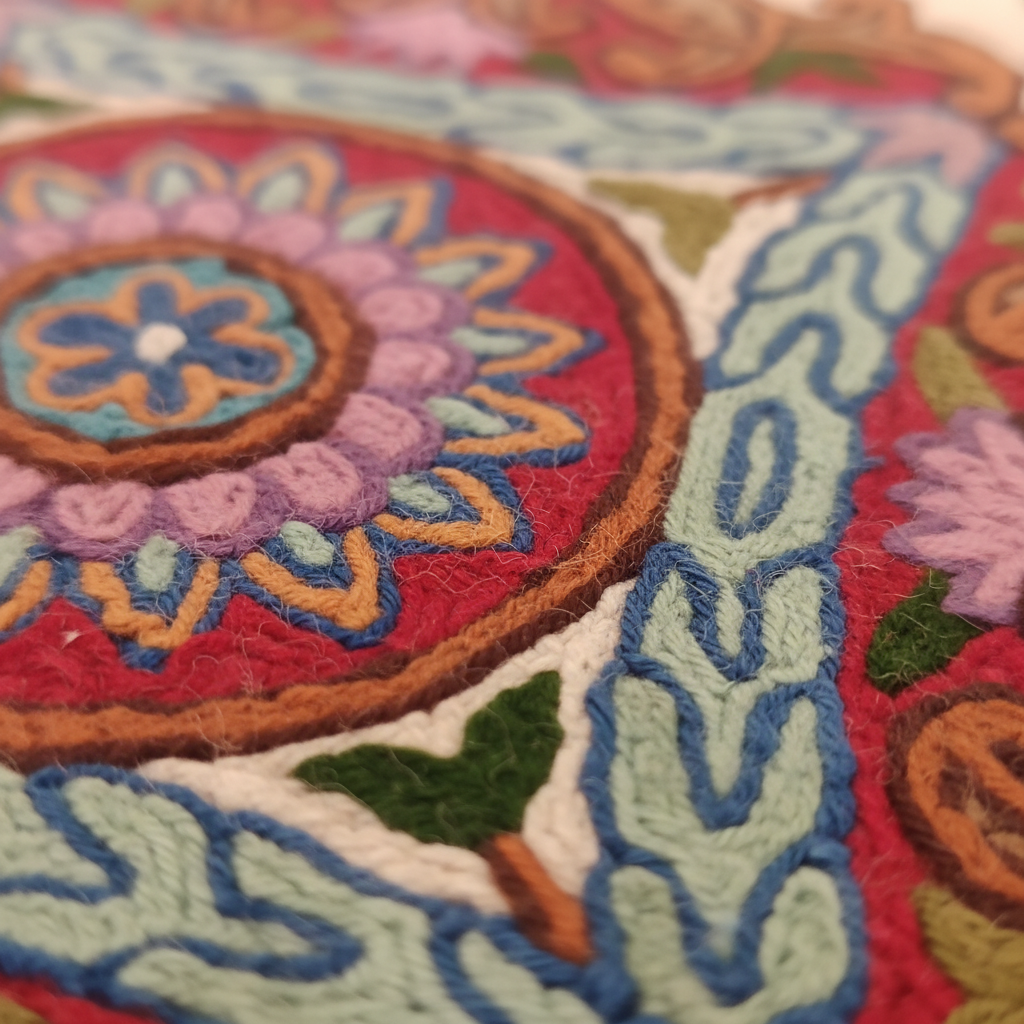 Kashmir Atelier – Heritage Medallion Cushion (40x40 cm)